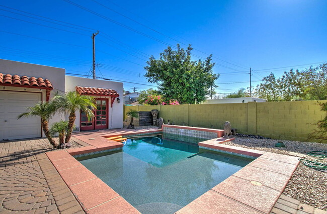 Foto del edificio - 1310 W Lynwood St