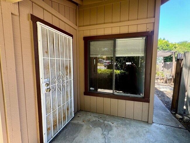 Foto del edificio - 2/2 duplex in Fair Oaks
