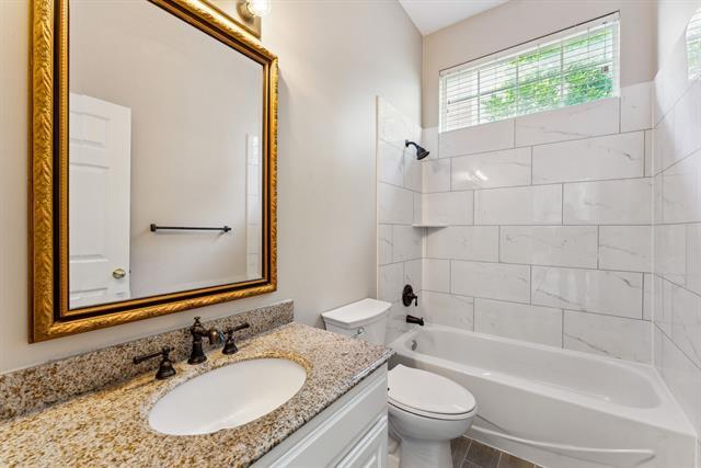 Foto del edificio - 1404 Suncreek Dr