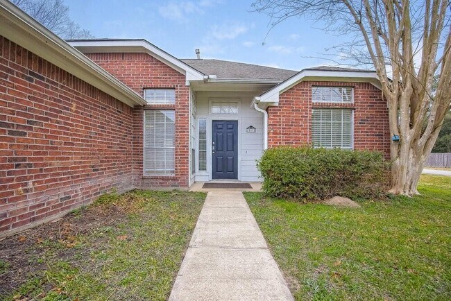 Foto del edificio - 599 Orangewood Dr