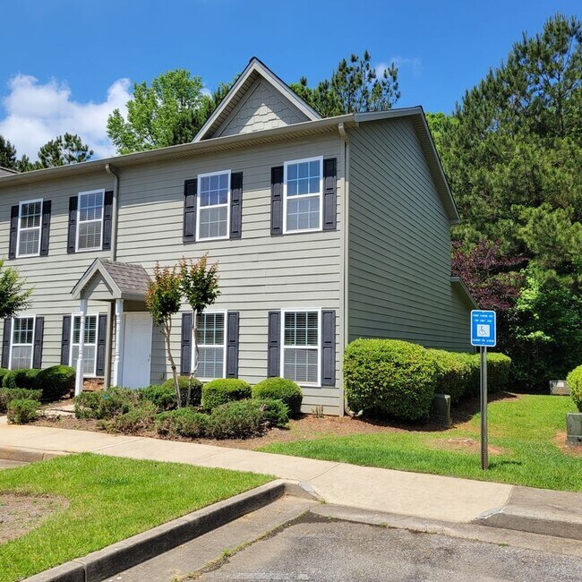 Foto del edificio - 114 Lakeview Estates Dr
