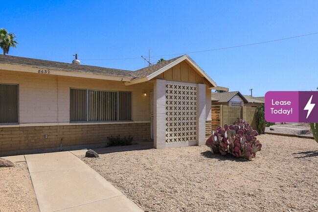 Building Photo - 8632 E Coronado Rd