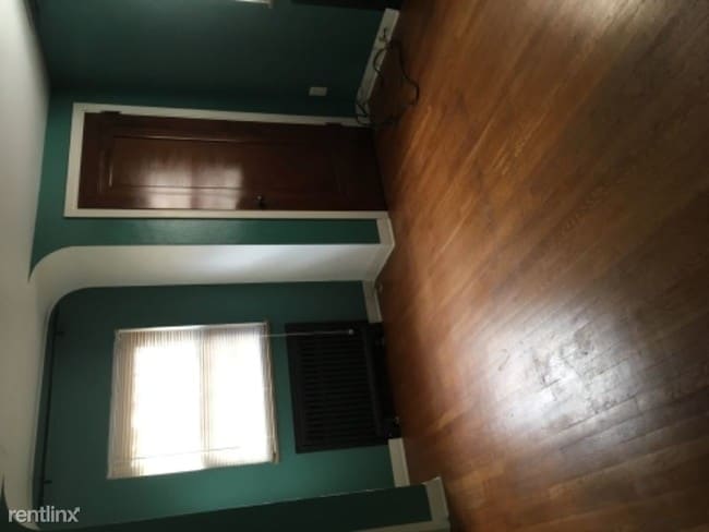Building Photo - 3 br, 1.5 bath Townhome - 145 Cedar Blvd