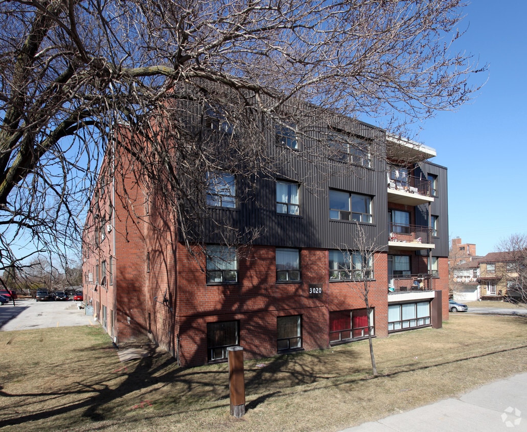 Building Photo - 3020 Keele St