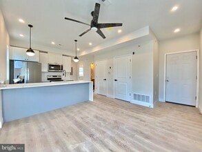Building Photo - 6100 Ridge Ave
