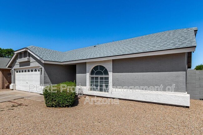 Building Photo - 5206 N 102nd Dr