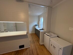 Building Photo - 67 Adeline St
