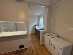 Building Photo - 67 Adeline St