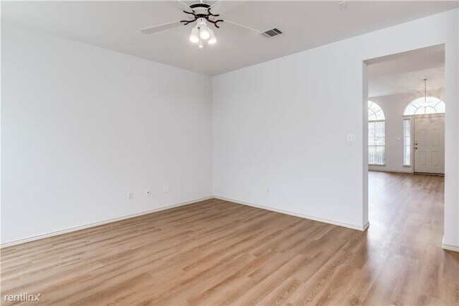 Building Photo - 4 br, 2.5 bath House - 13401 Tossa Ln