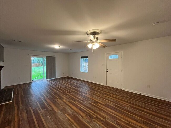 Building Photo - 242 Pecan Rd