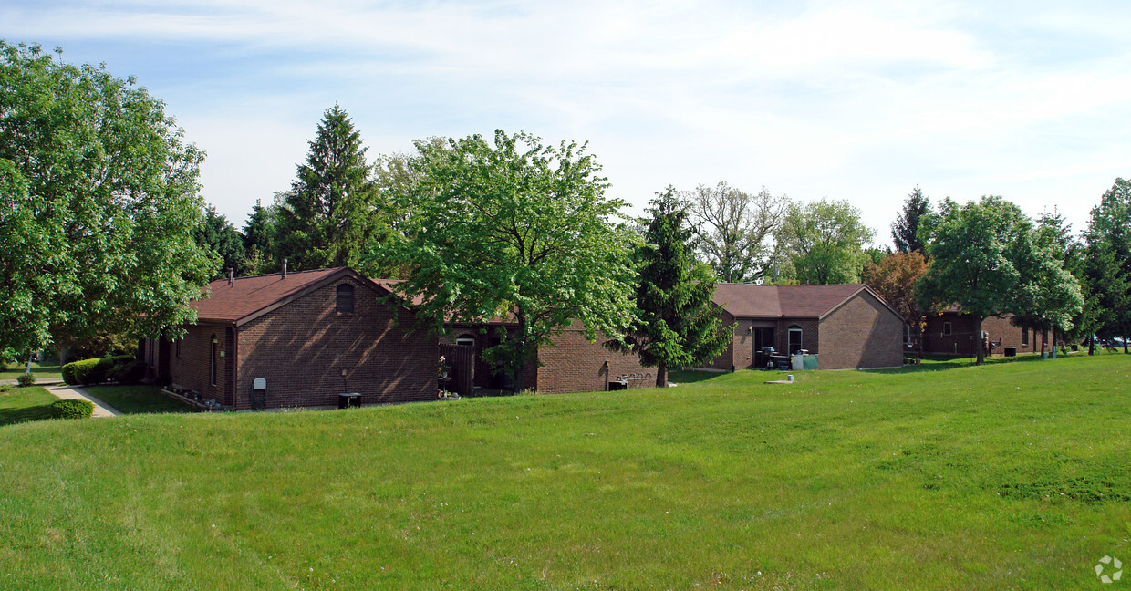 Primary Photo - Maple Terrace Apartments