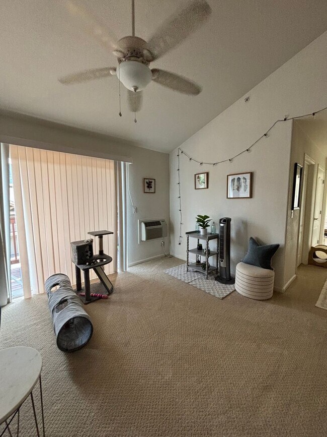 Foto del edificio - 2 Bed 2 Bath Apartment at River Park Condos