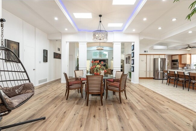 Building Photo - Huntington Harbor Lifestyle - Location, Location, Perfection!