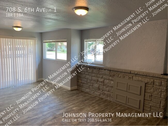 Building Photo - 708 S 6th Ave
