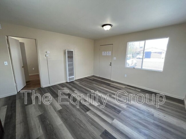 Foto del edificio - 381 E Garden Ave