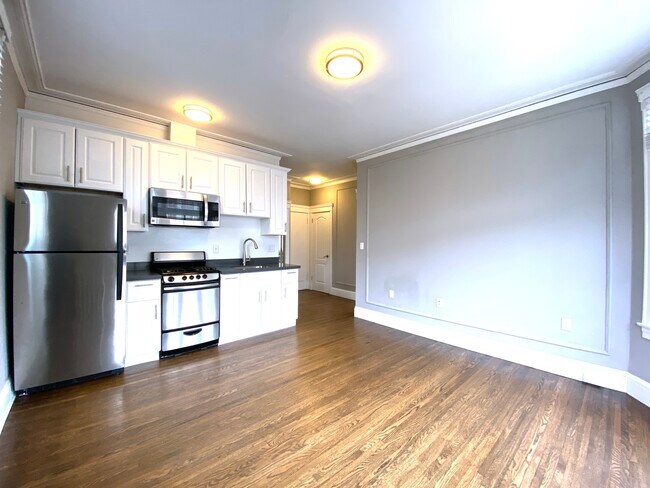 Building Photo - 2055 Polk St