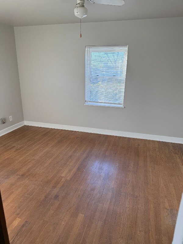 Foto del edificio - 4531 Roth Ave