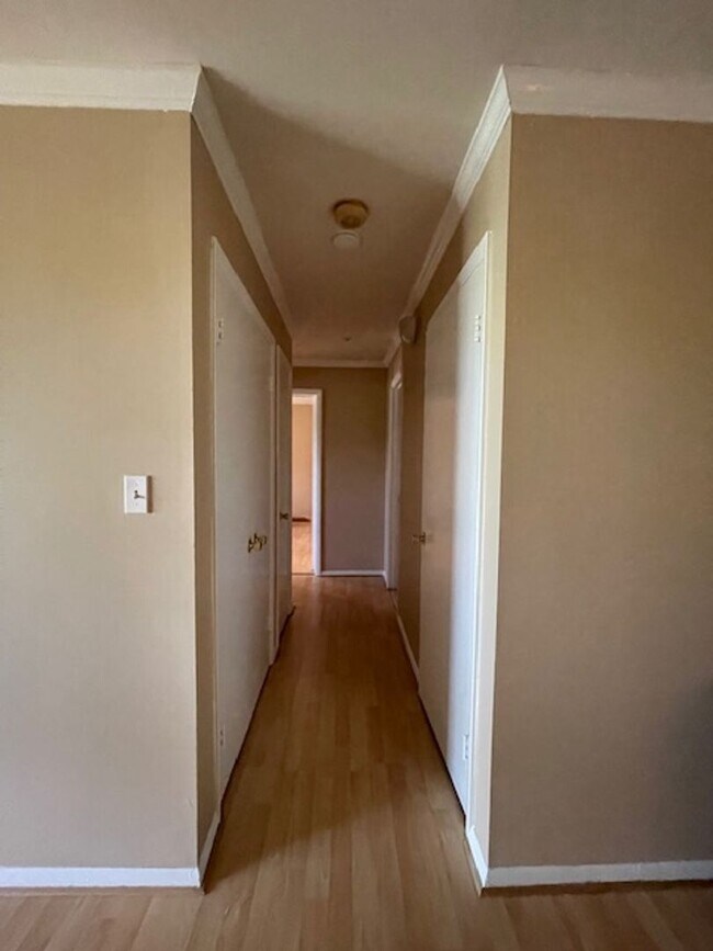 Foto del edificio - NICETOP FLOOR CONDO IN WILLOW WOOD