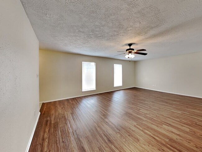 Foto del edificio - 14114 Fleur De Lis Blvd