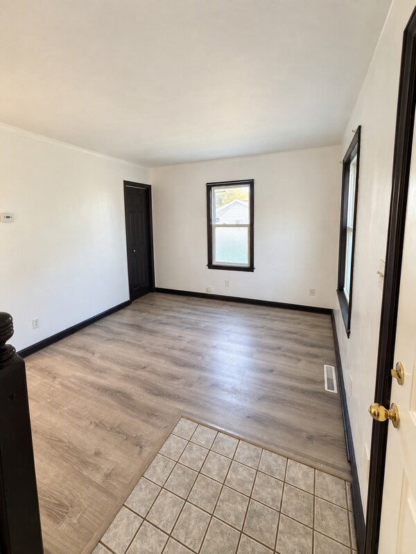 Foto del edificio - 22413 Cushing Ave