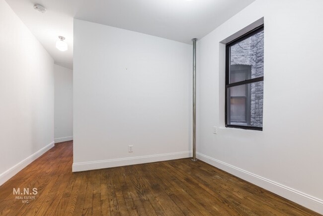 Building Photo - 110 Eighth Avenue