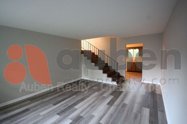 Building Photo - 3600 Missionaire Ave