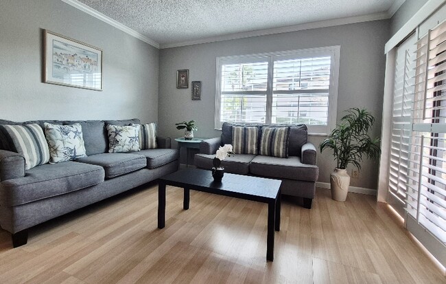 Foto del edificio - 19505 Quesada Ave