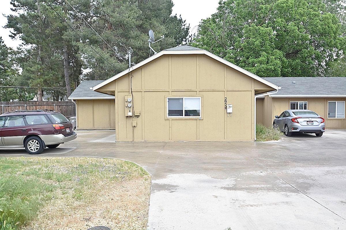Primary Photo - 3 Bedroom 2 Bathroom Near Whitewater Park