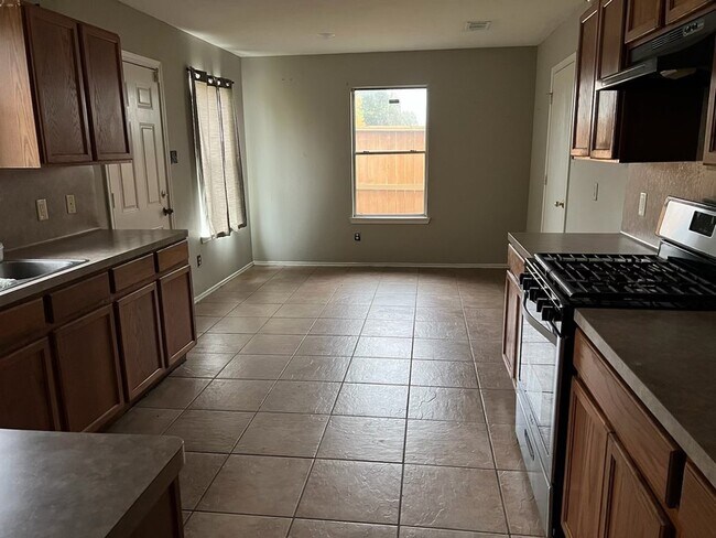 Foto del edificio - 5935 Sattler Park Dr