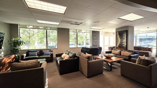 Foto del edificio - 38 N Almaden Blvd