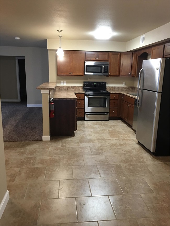 Building Photo - 1411 Genesis Dr