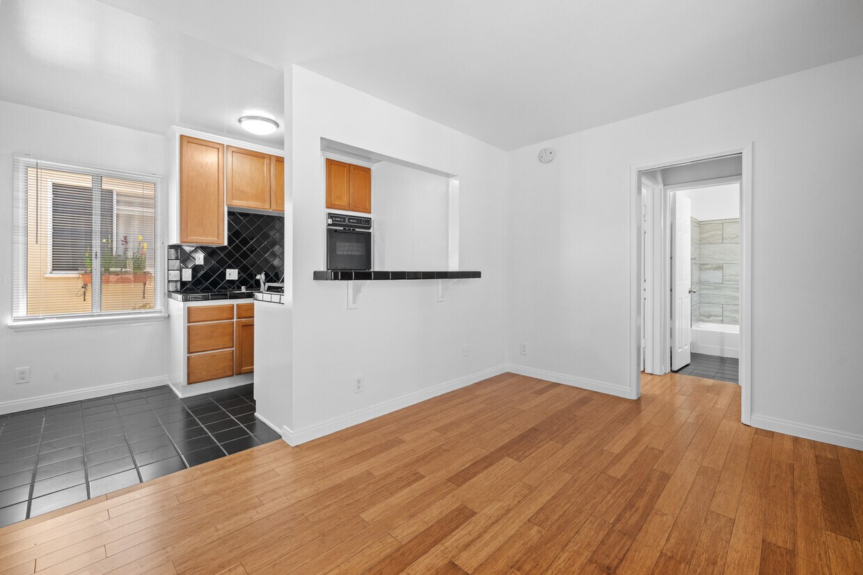 1724 Abbot Kinney Blvd Unit 2, Los Angeles, CA 90291 Apartments in