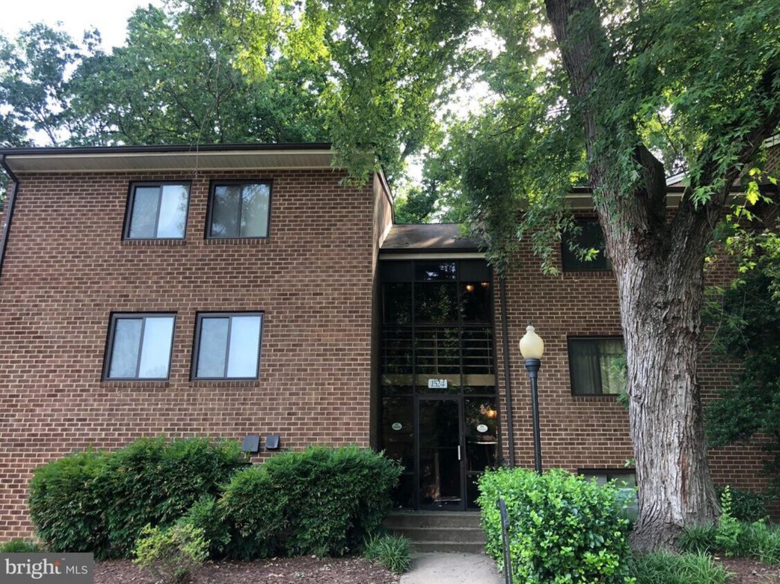 Foto principal - 1524 Northgate Sq