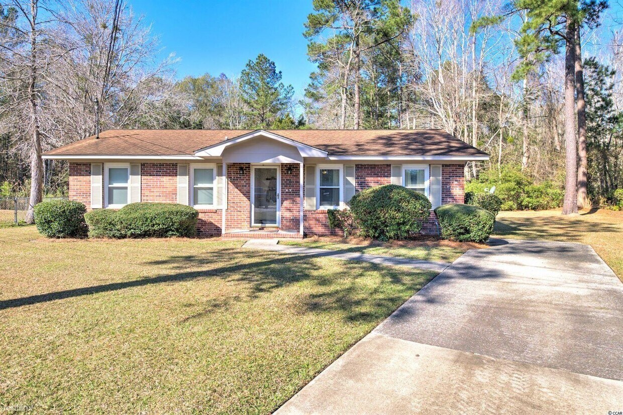 3 br, 1.5 bath House 820 Cedar Street House Rental in SC