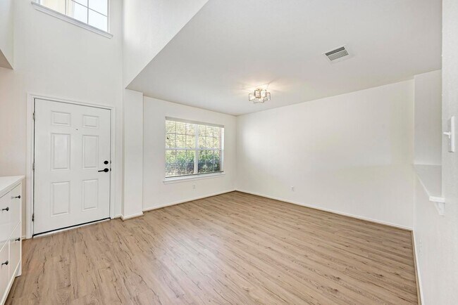 Foto del edificio - 12740 Bella Pkwy