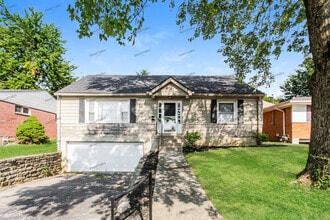 Building Photo - 2064 Rollingridge Ln