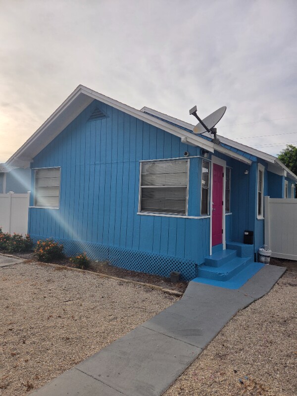 Foto principal - 2331 16th Ave S