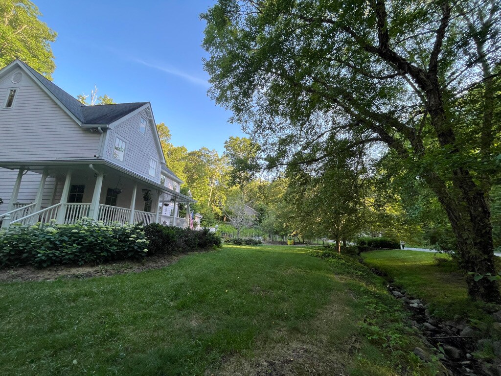 Primary Photo - 226 Stratford Way