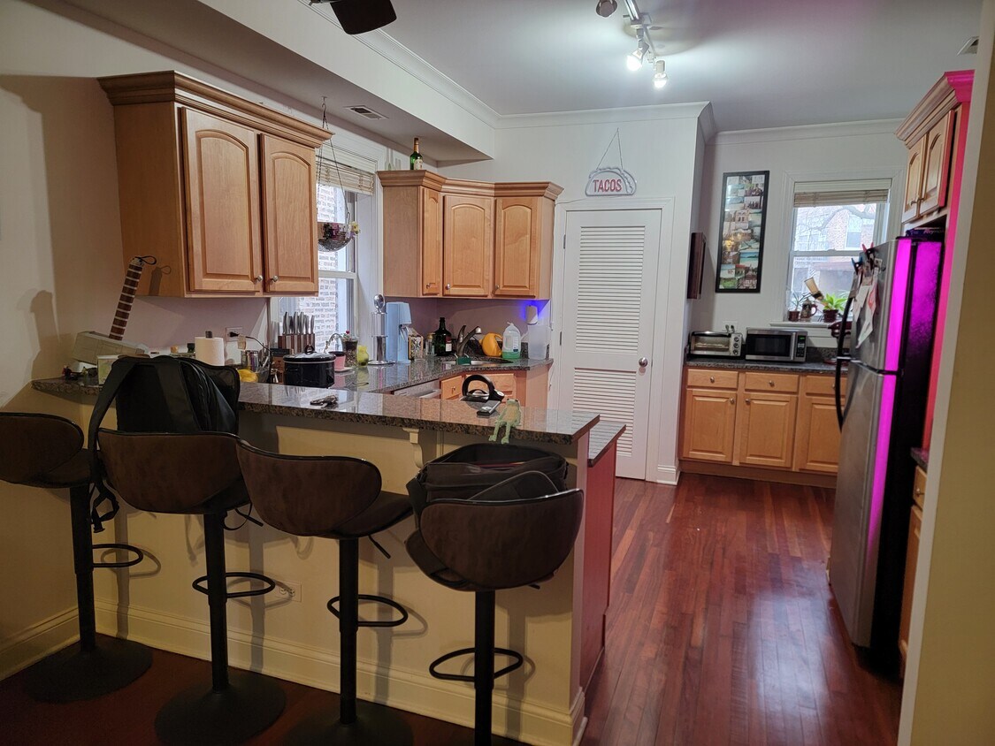 Foto principal - 7627 N Greenview Ave