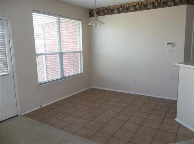 Building Photo - 2820 Deer Ridge Dr