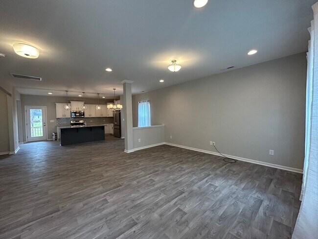 Foto del edificio - 1125 Laurel Woods Dr
