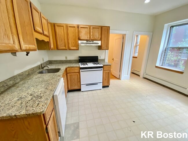 Building Photo - 251 Winchester St