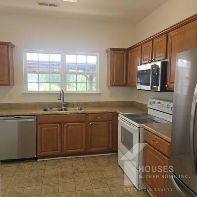 Foto del edificio - 213 Worcester Ln