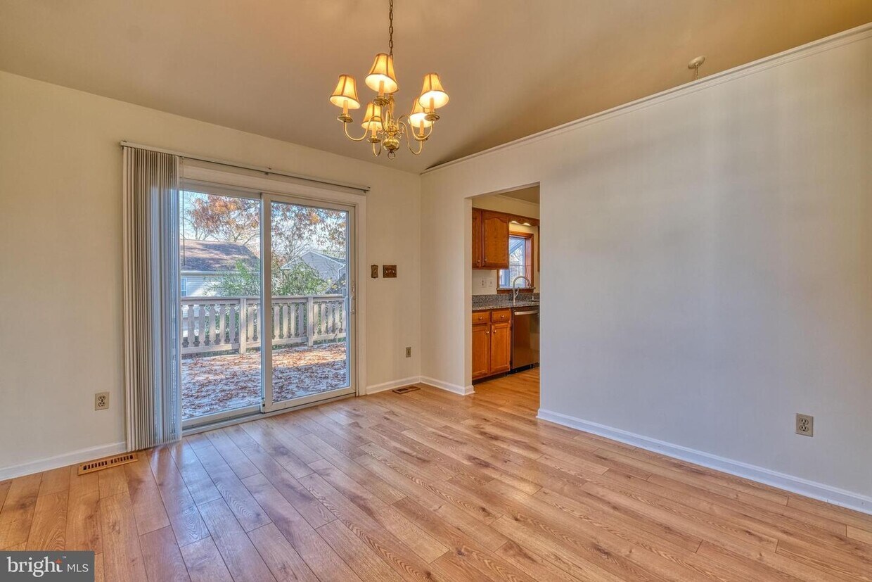 Foto principal - 7745 Meadow Rd