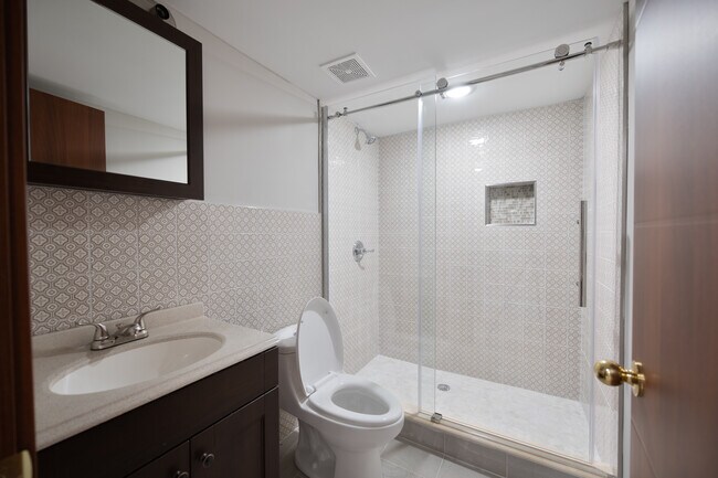 Foto del edificio - 616 N 40th St