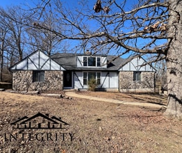 Building Photo - 102 Bobby Dale Dr
