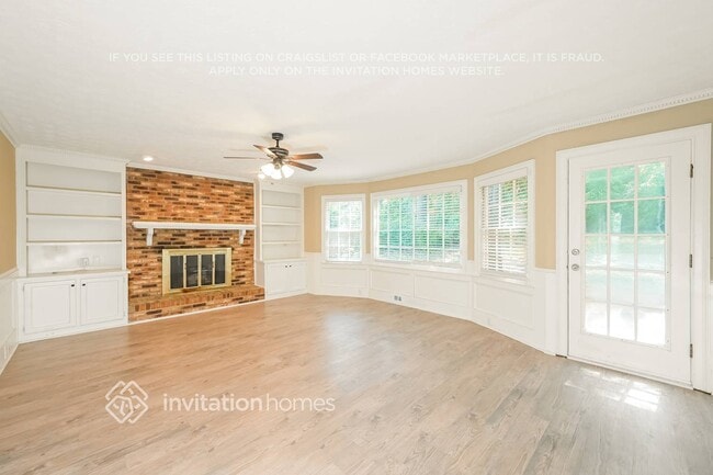 Building Photo - 2350 Ciji Cir