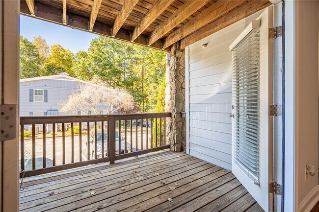 Foto del edificio - 402 Madison Ln S E