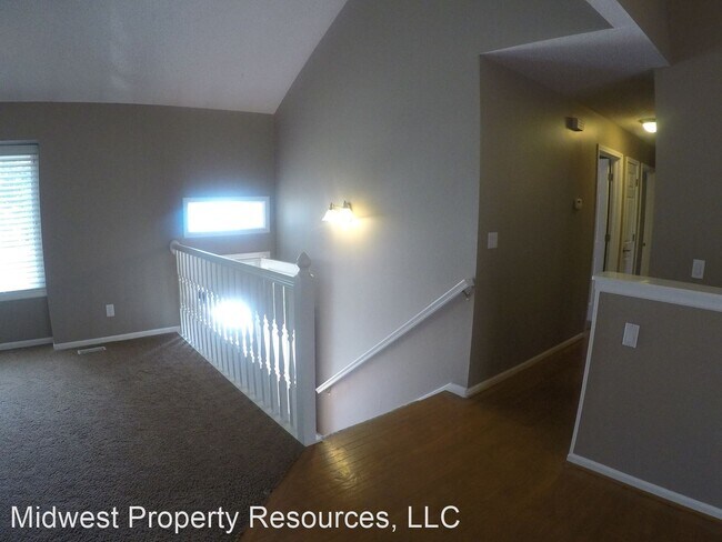 Building Photo - 3 br, 2.5 bath House - 700 16th Ave S