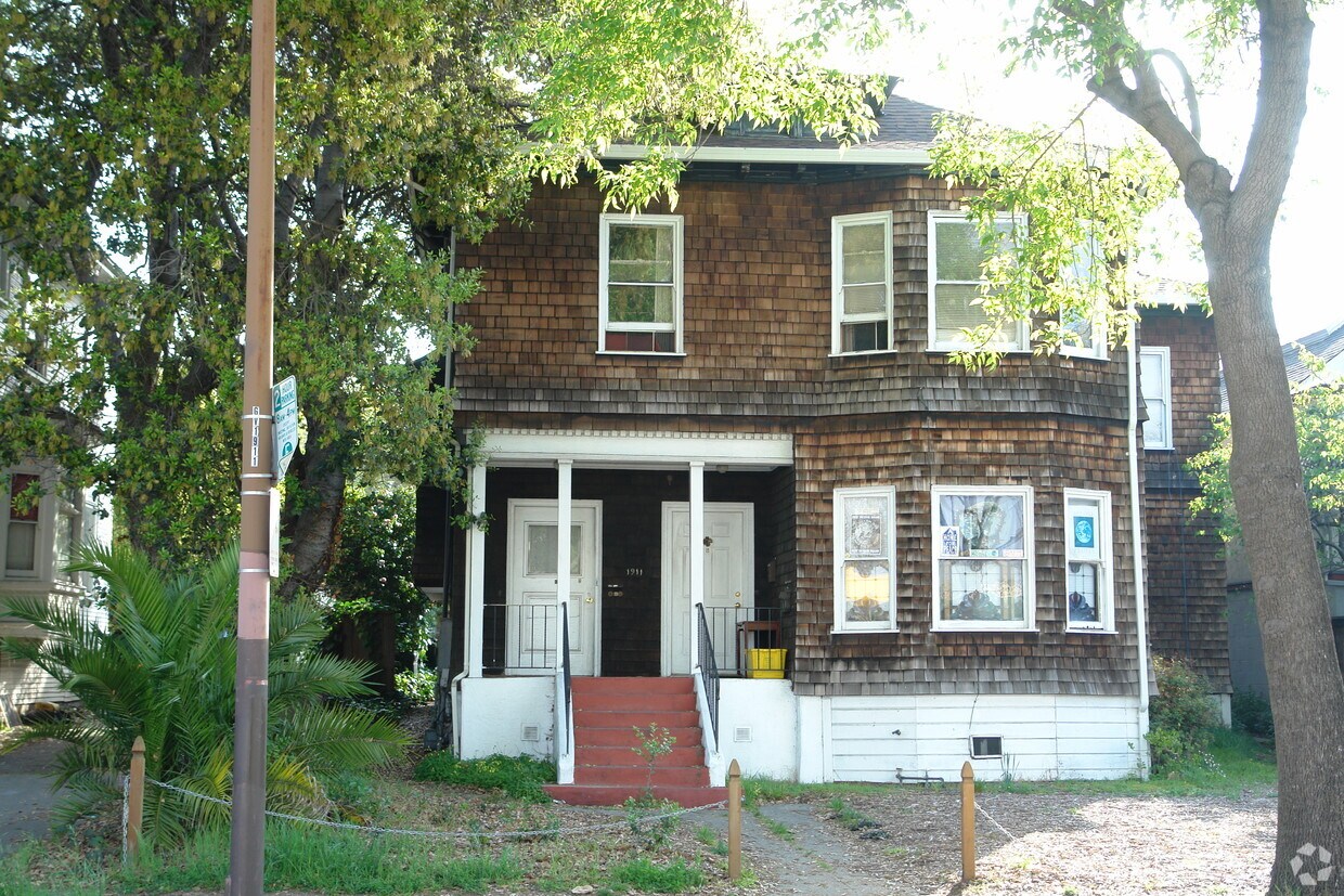 Building Photo - 1911 Martin Luther King Jr Way